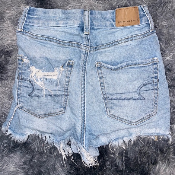 American Eagle light wash denim super stretch jean shorts - Picture 2 of 6